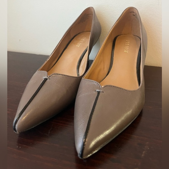 Nine West neutral 2in heels business casual formal size 7.5 - Picture 1 of 8